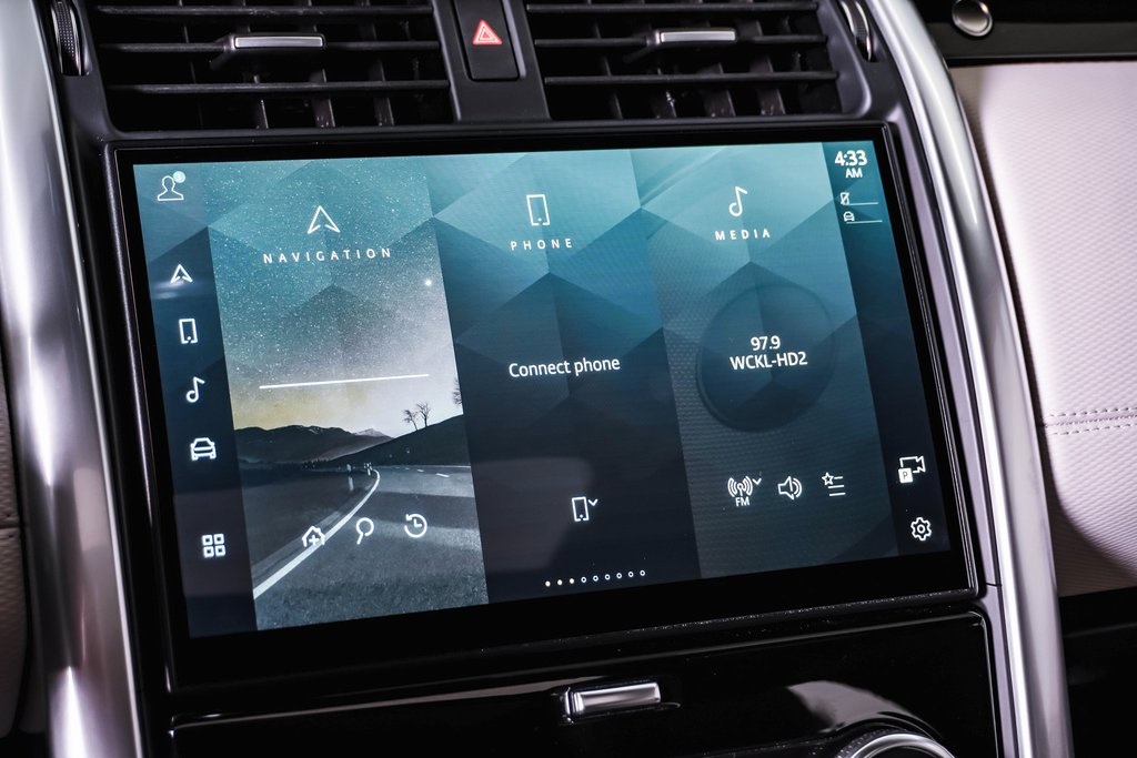 2023 Land Rover Discovery S R-Dynamic photo 20