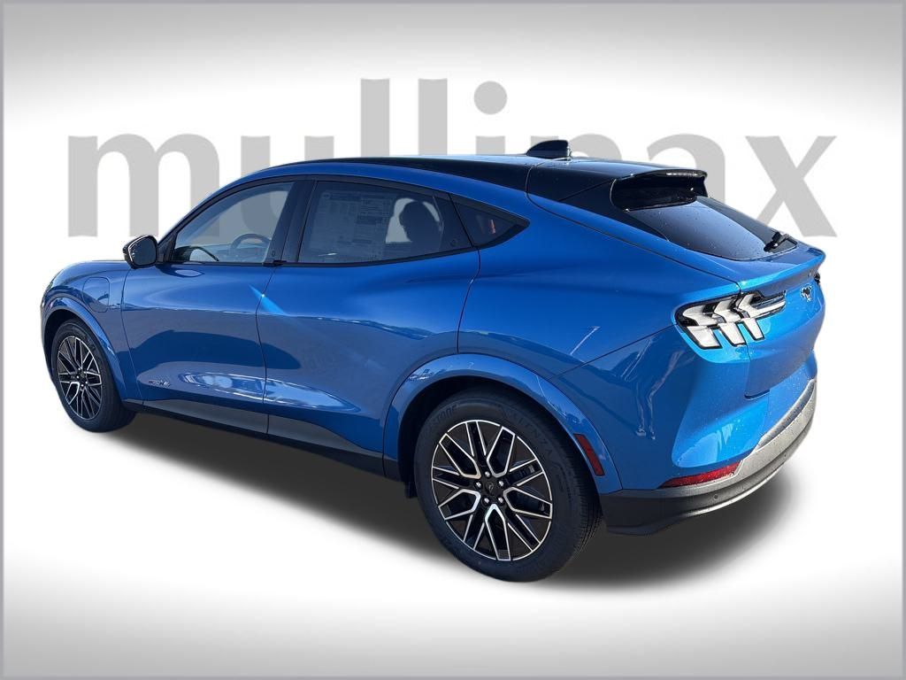 2025 Ford Mustang Mach-E Premium photo 4