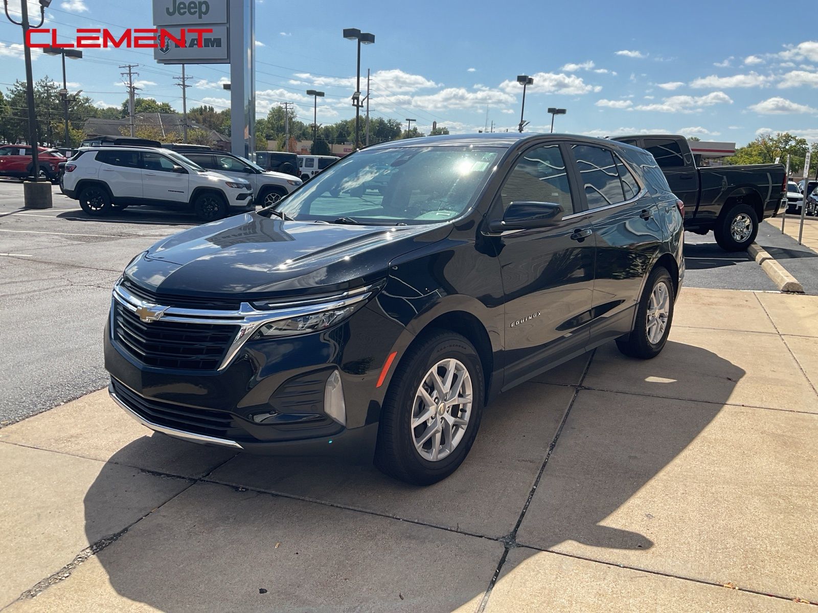 2023 Chevrolet Equinox LT's photo