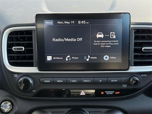 2025 Hyundai Venue SEL photo 3