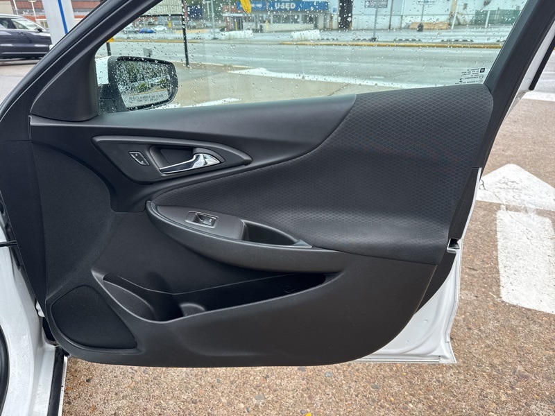 2018 Chevrolet Malibu 1LT photo 8