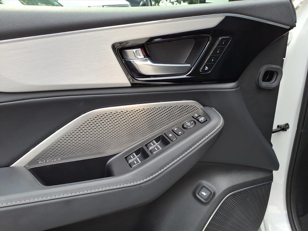2023 Acura MDX SH-AWD Technology photo 11