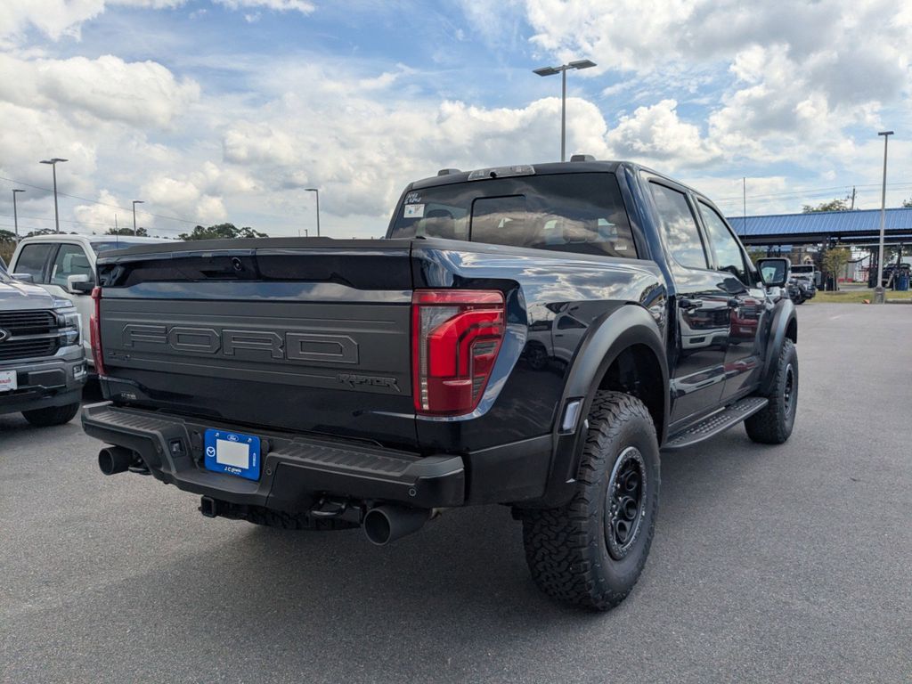 2025 Ford F-150 Raptor photo 3