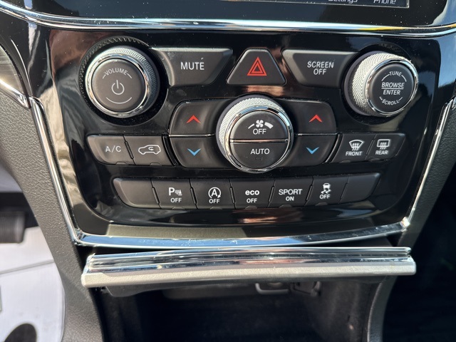 2022 Jeep Cherokee Limited photo 14