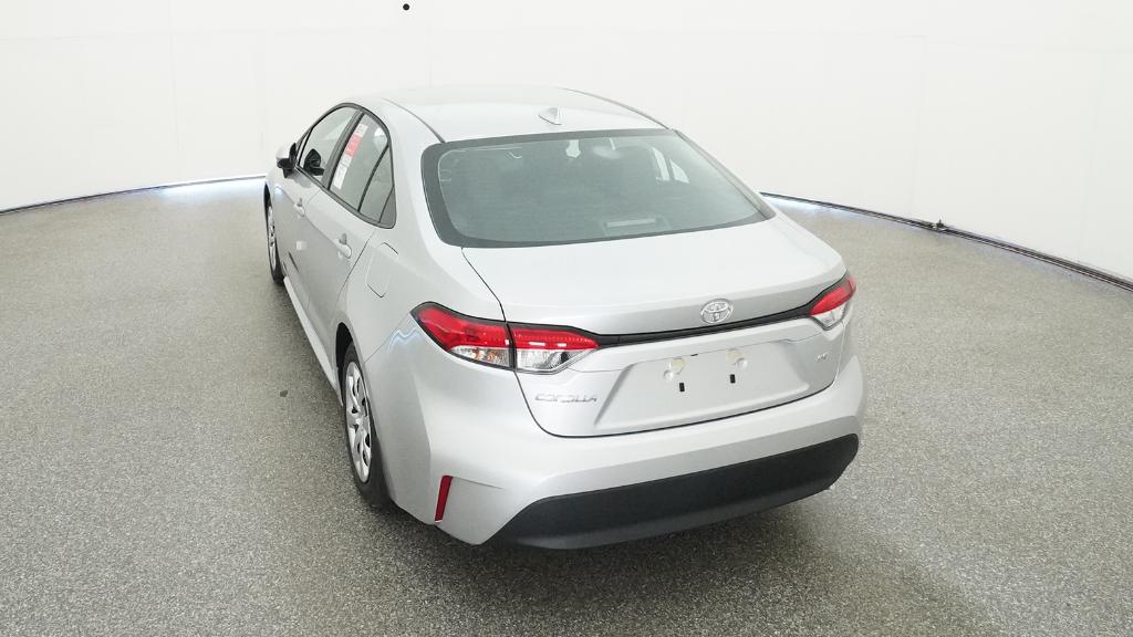 2025 Toyota Corolla LE photo 16