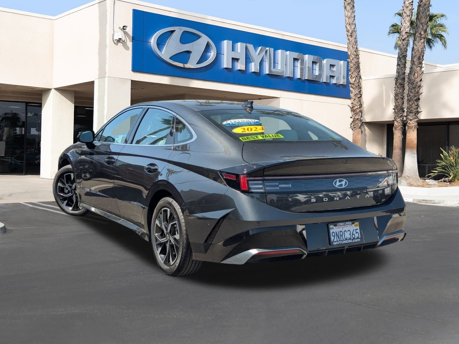 2024 Hyundai Sonata SEL photo 2