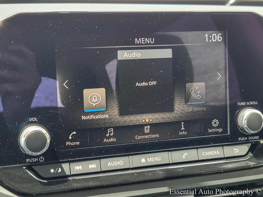2025 Nissan Pathfinder S photo 13