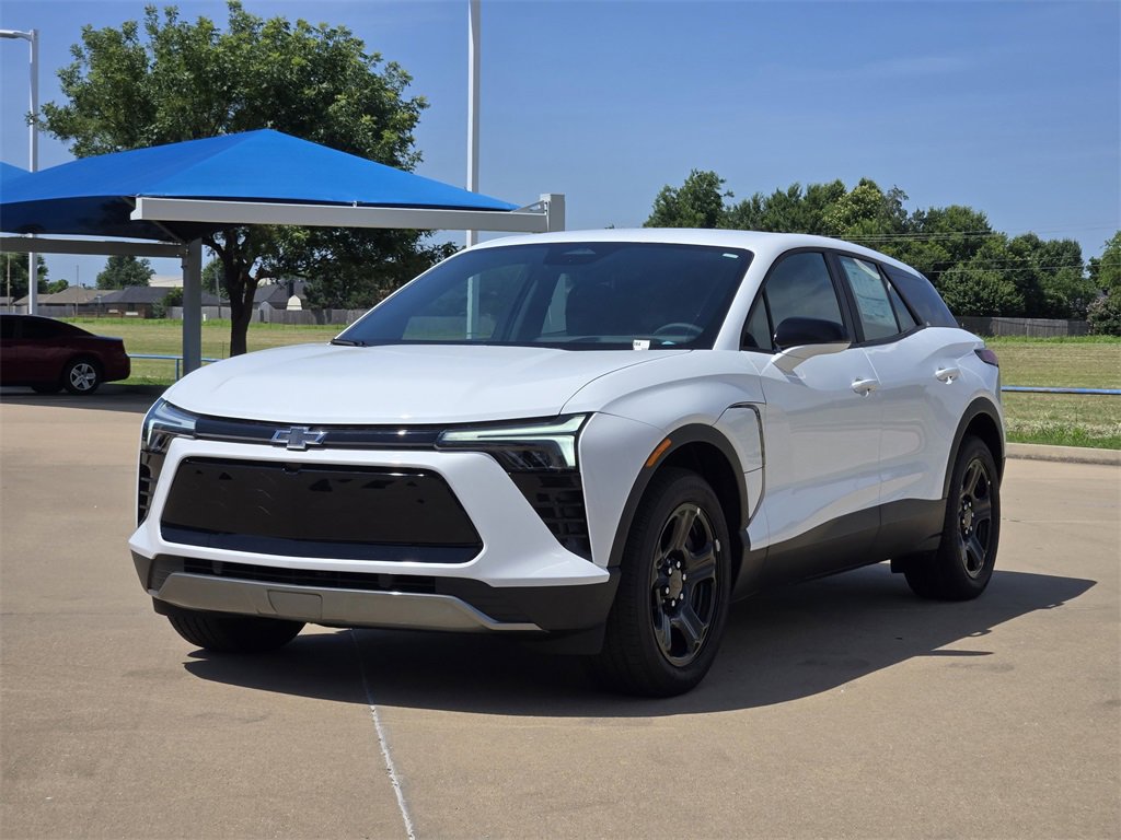 2024 Chevrolet Blazer EV photo 2