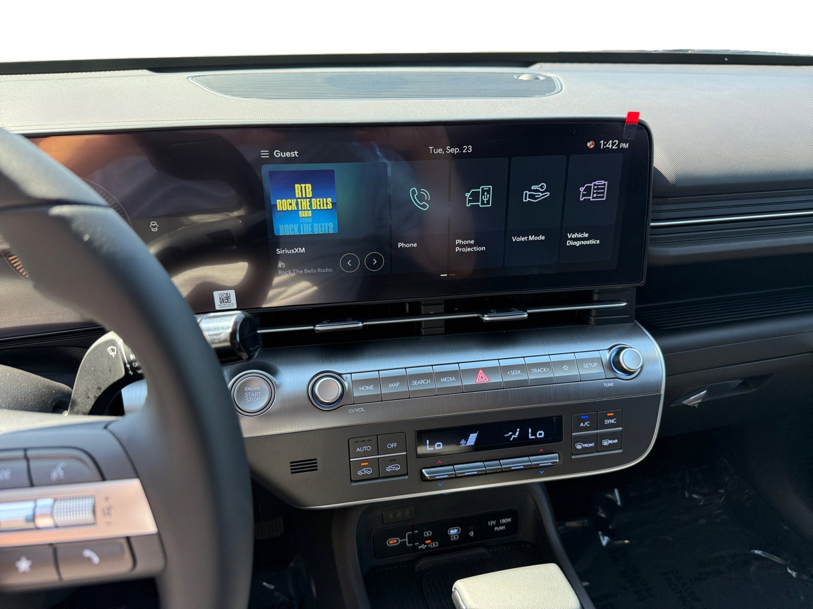 2026 Hyundai Kona SEL photo 12