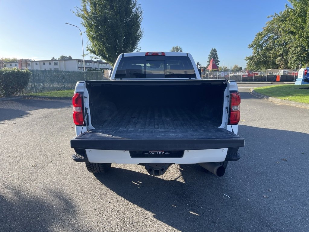 2017 Gmc Sierra 2500 HD Denali photo 4
