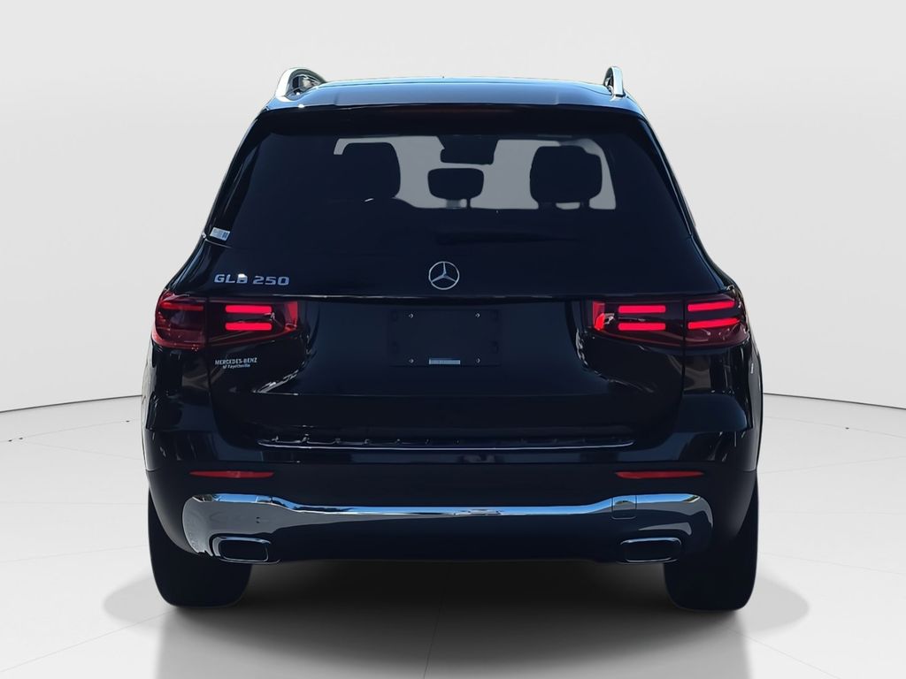 2025 Mercedes Benz GLB 250 photo 4