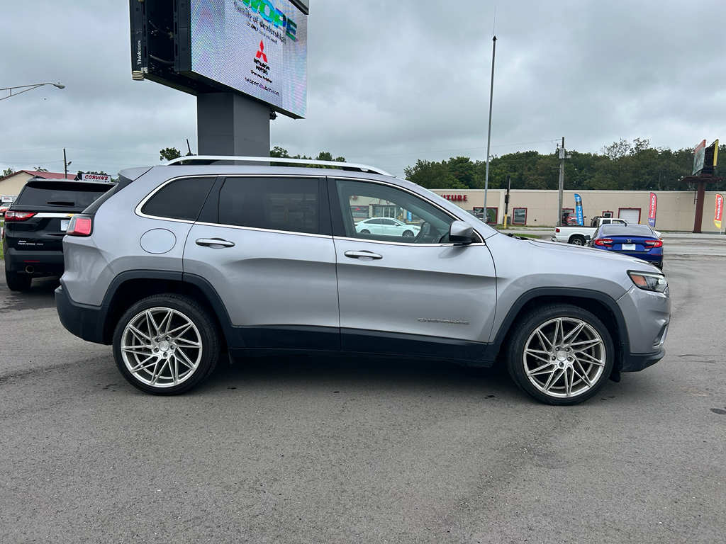2019 Jeep Cherokee Latitude photo 6