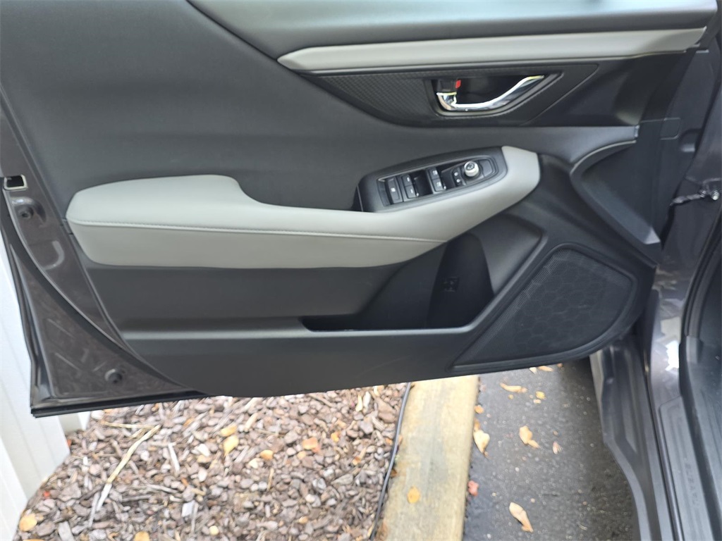 2022 Subaru Outback Premium photo 23