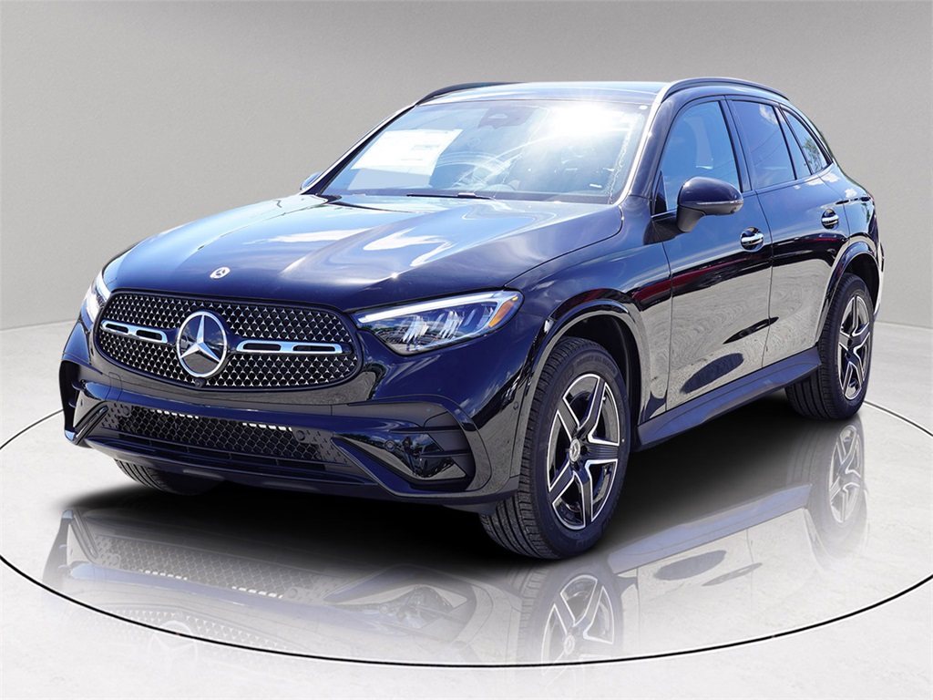 2026 Mercedes Benz GLC 300 photo 3