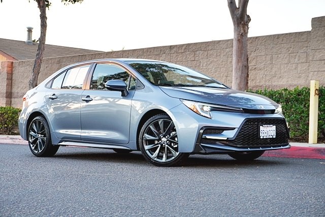 2025 Toyota Corolla XSE's photo