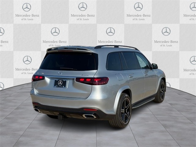 2026 Mercedes Benz GLS 450 4MATIC photo 3