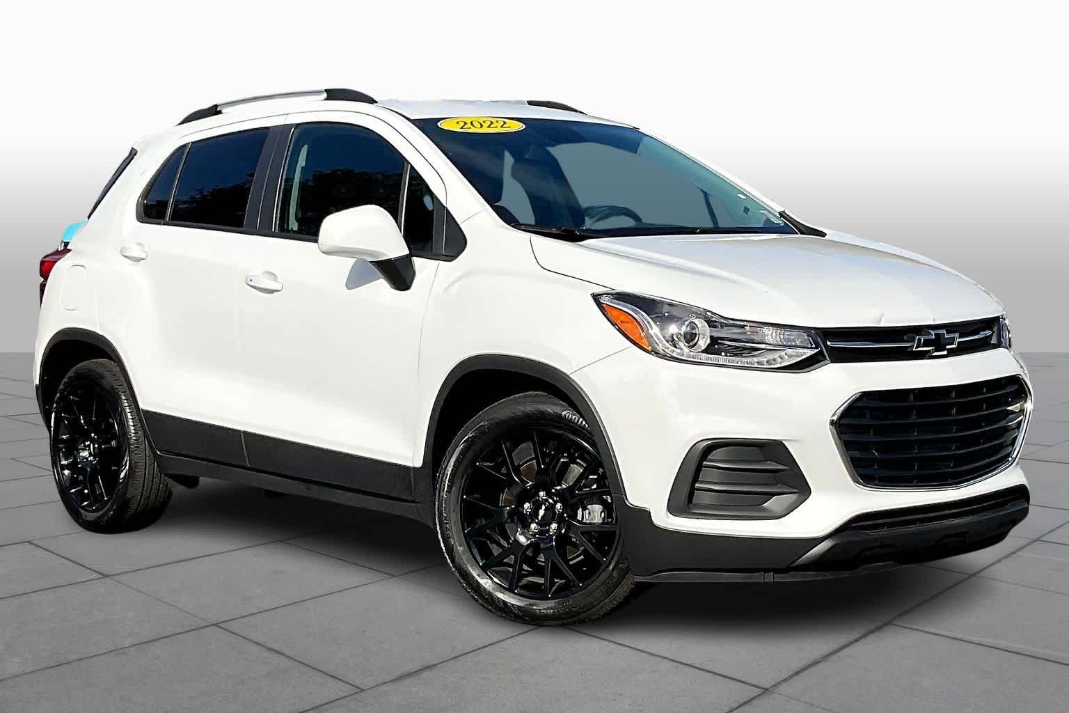2022 Chevrolet Trax LT photo 2