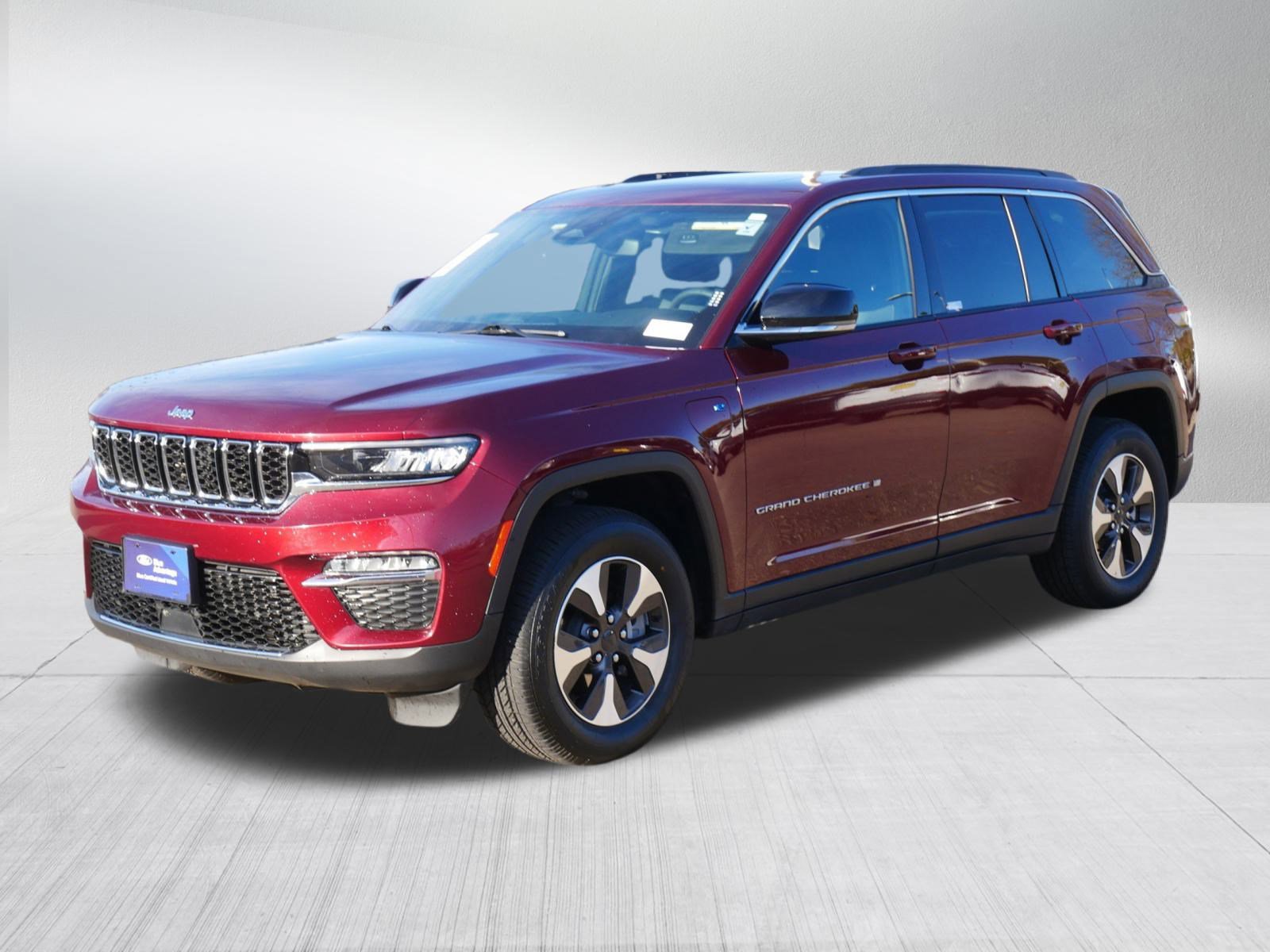2024 Jeep Cherokee Limited 4xe photo 3