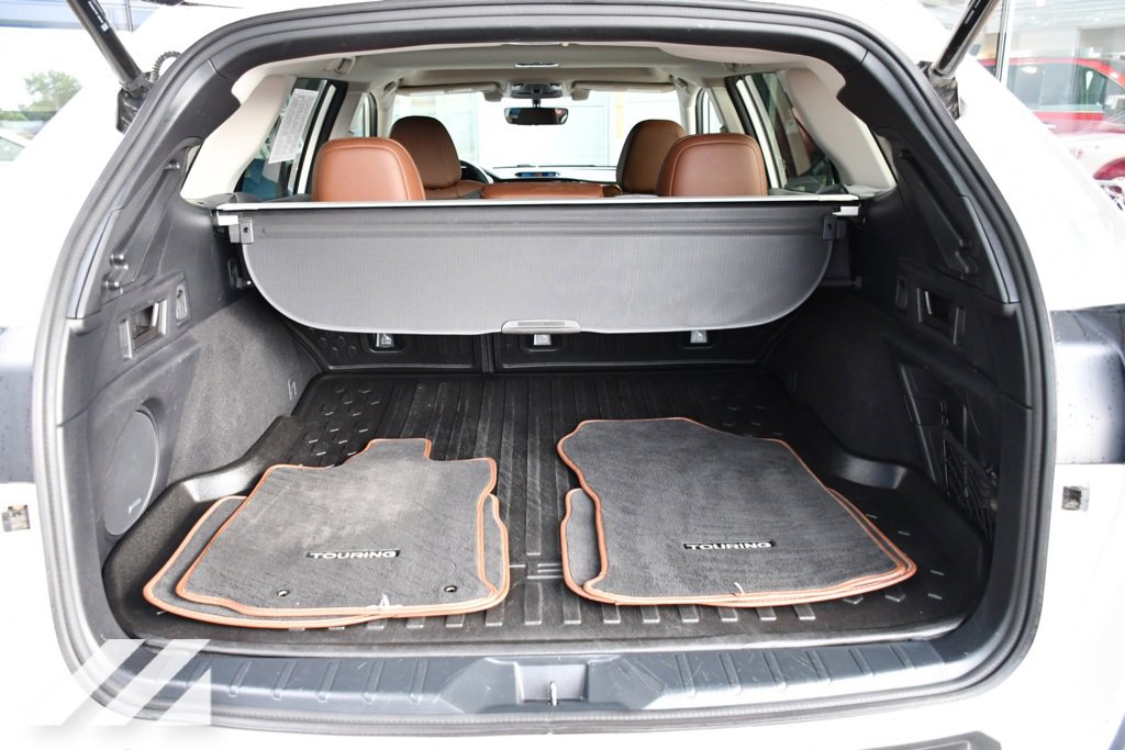 2022 Subaru Outback Touring photo 25