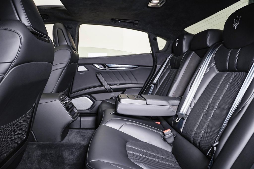 2022 Maserati Quattroporte Modena Q4 photo 17