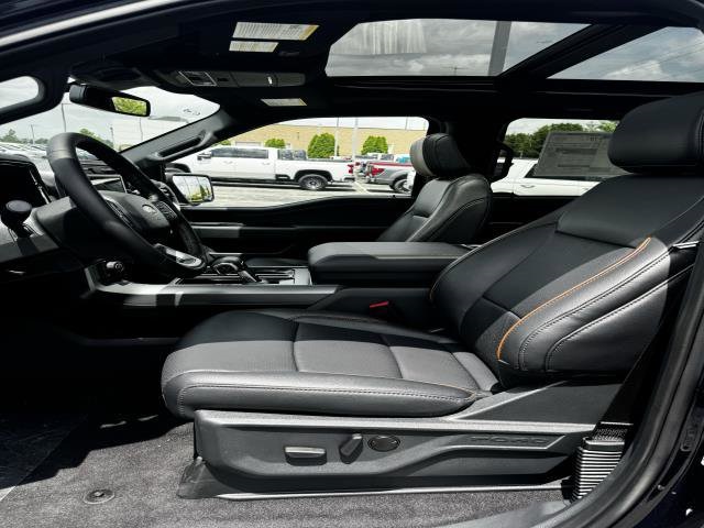 2025 Ford F-150 Lariat photo 10