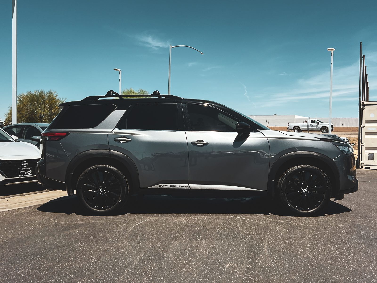 2022 Nissan Pathfinder SL photo 8