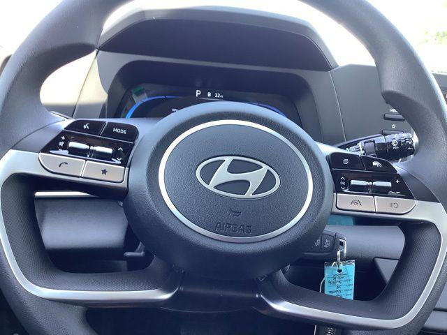 2025 Hyundai Elantra SE photo 27