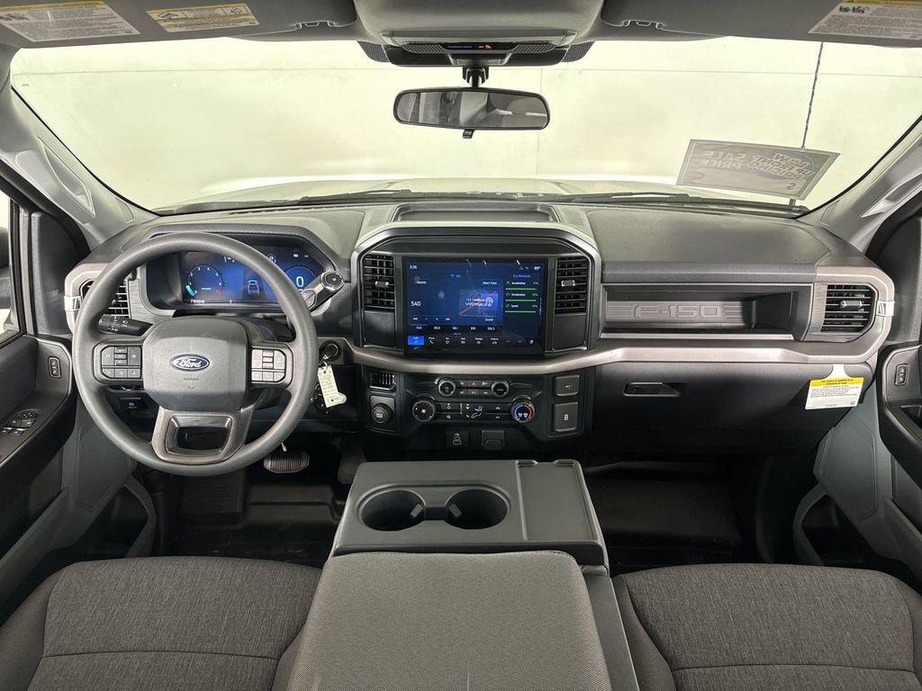 2025 Ford F-150 XL photo 4