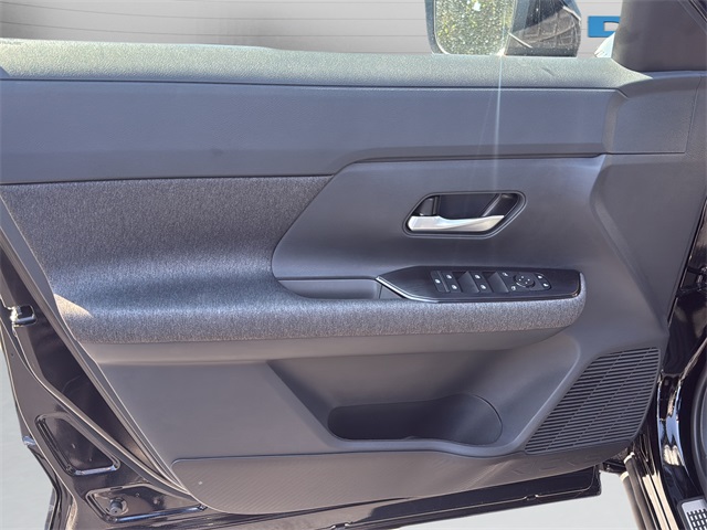 2026 Nissan Kicks SV photo 15