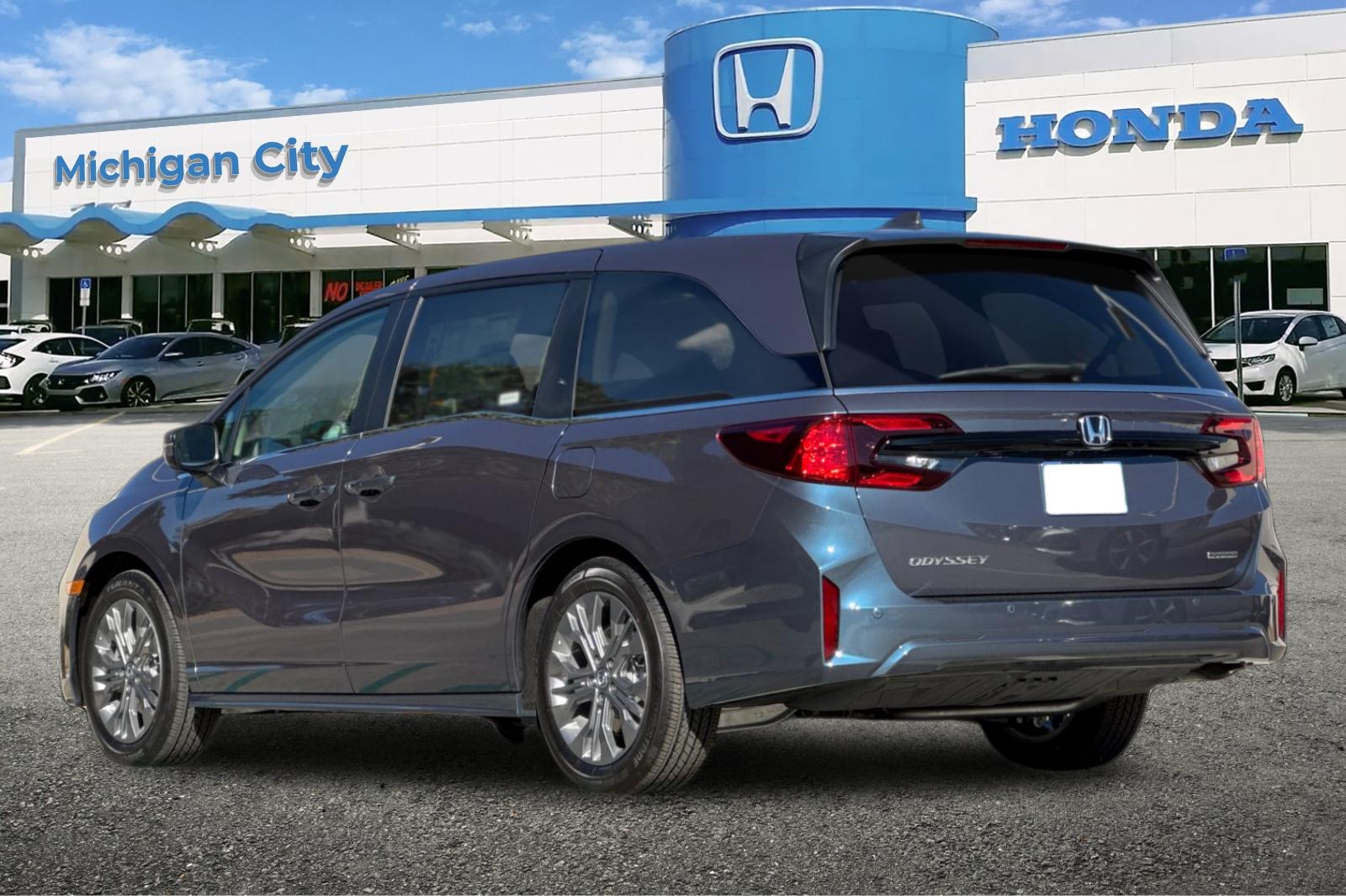 2026 Honda Odyssey Touring photo 3