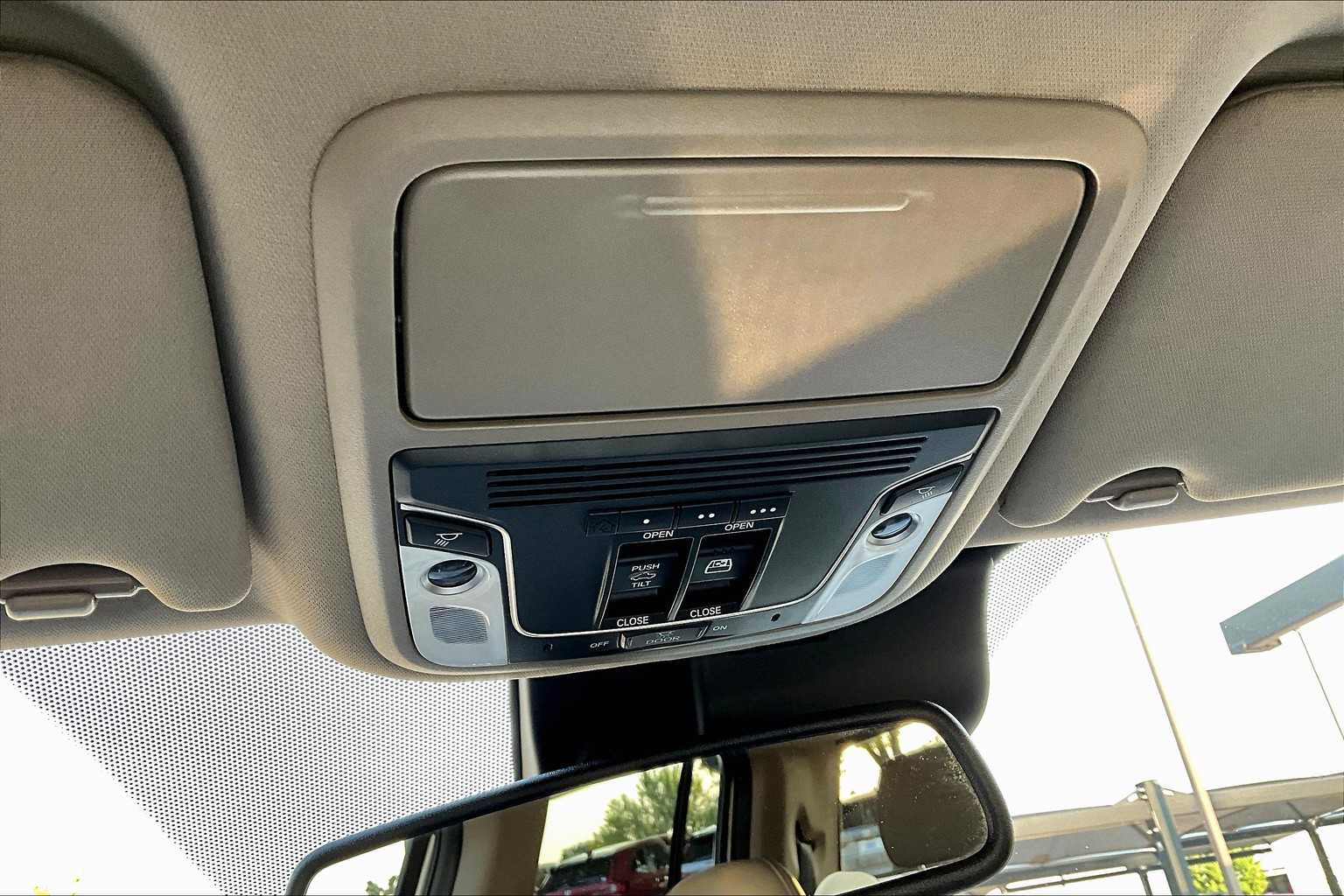 2019 Honda Ridgeline RTL-E photo 27