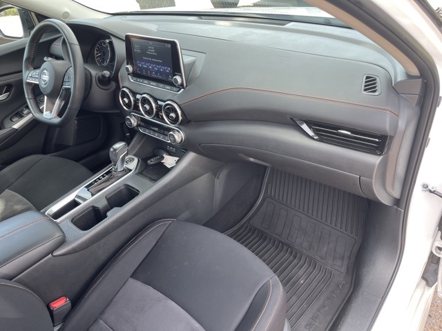 2023 Nissan Sentra SR photo 16