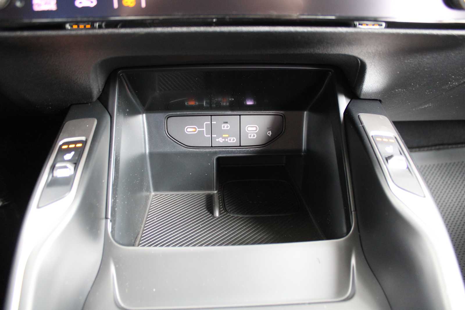2025 Kia Sorento EX photo 33