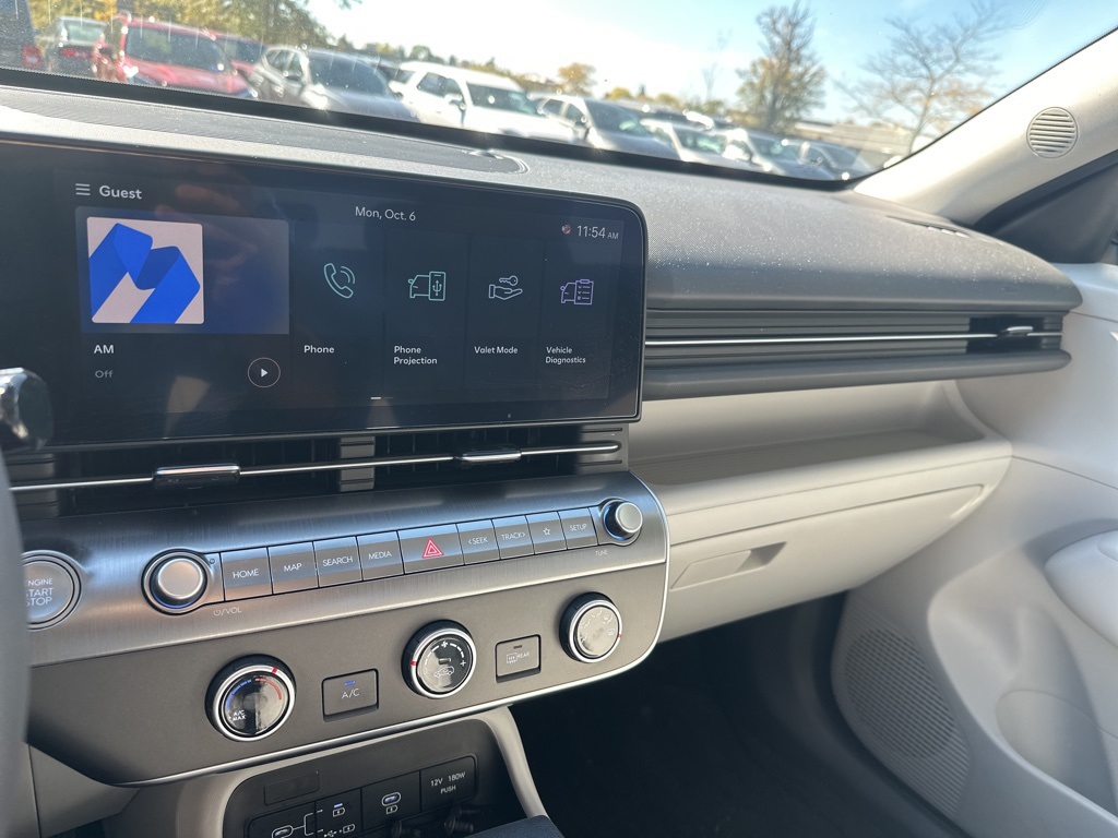 2025 Hyundai Kona SE photo 4