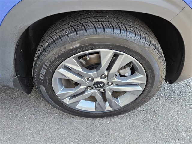 2021 Kia Seltos S photo 12