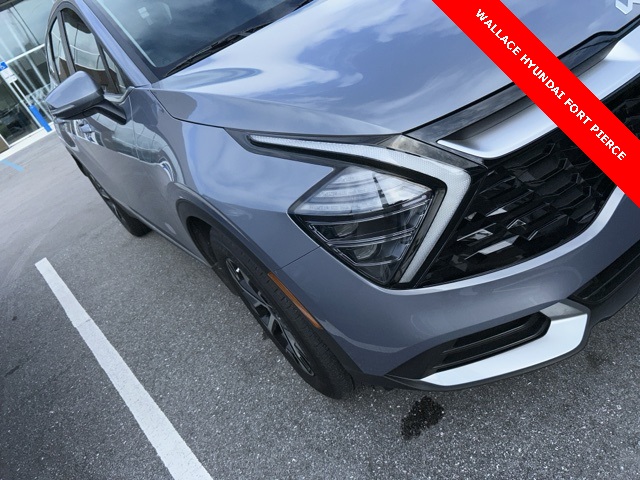 2024 Kia Sportage EX photo 2