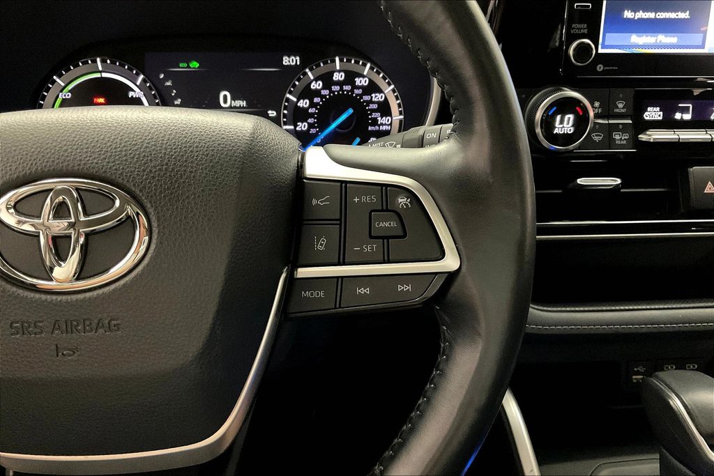 2022 Toyota Highlander Hybrid XLE photo 18