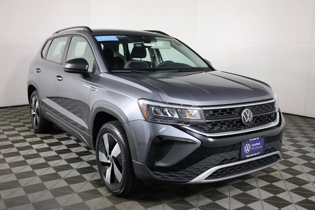 2023 Volkswagen Taos S's photo