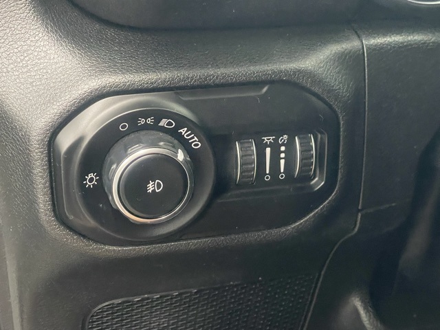 2021 Jeep Wrangler Unlimited Sahara Altitude photo 12