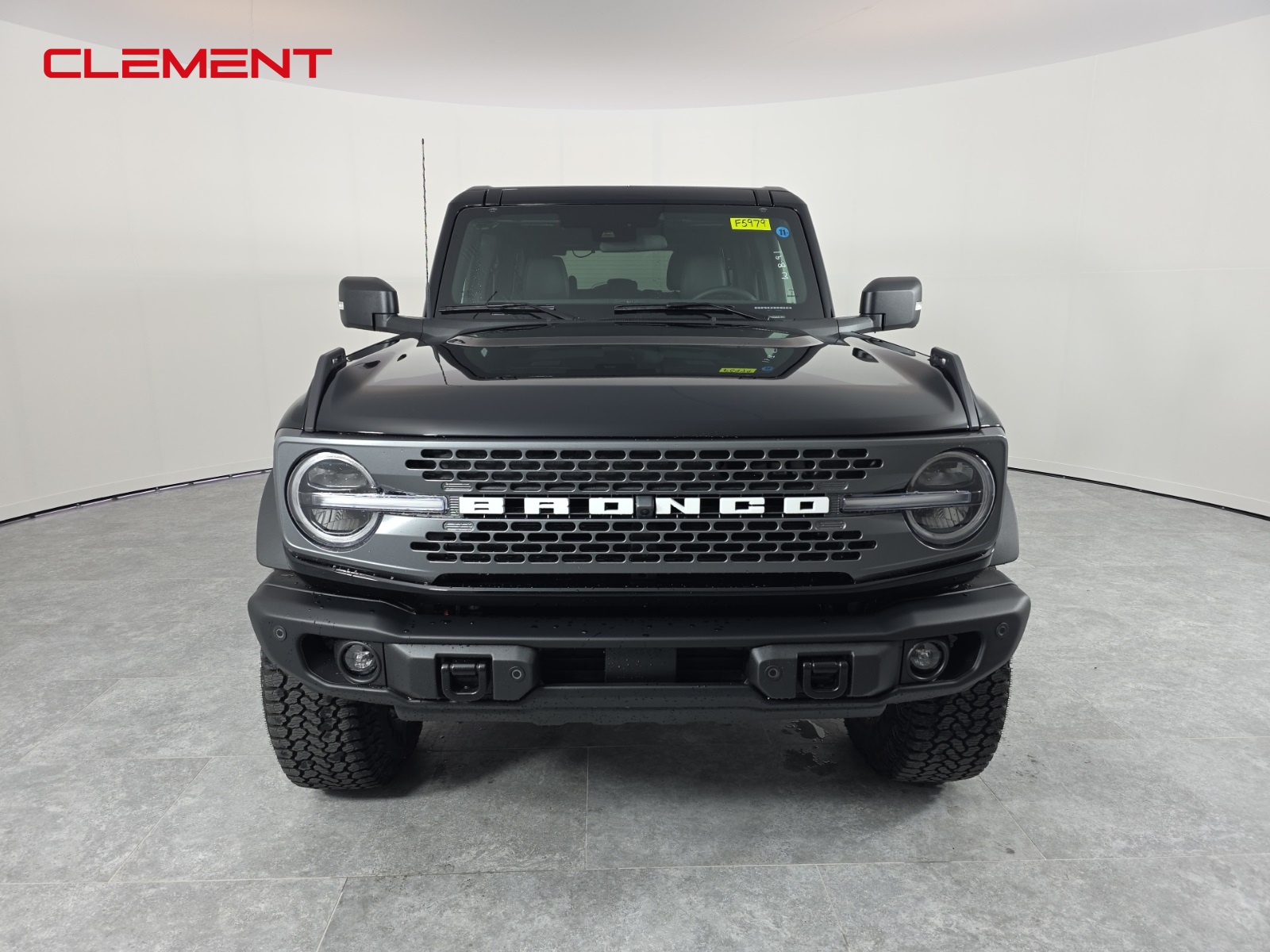 2025 Ford Bronco Badlands photo 2