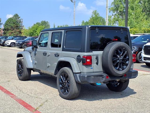 2023 Jeep Wrangler Sahara 4xe photo 2