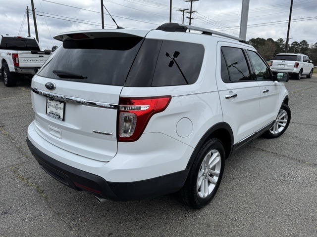 2015 Ford Explorer XLT photo 4