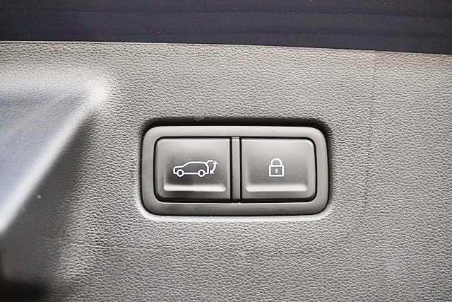 Used 2025 Blue Hyundai SEL image 13