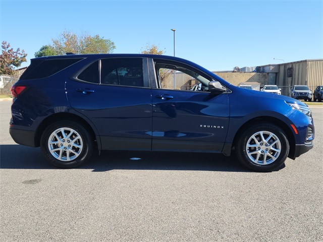 Used 2022 Chevrolet Equinox LS with VIN 3GNAXHEV6NS228725 for sale in Benton, AR