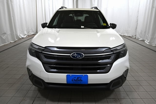 2025 Subaru Forester Limited photo 9