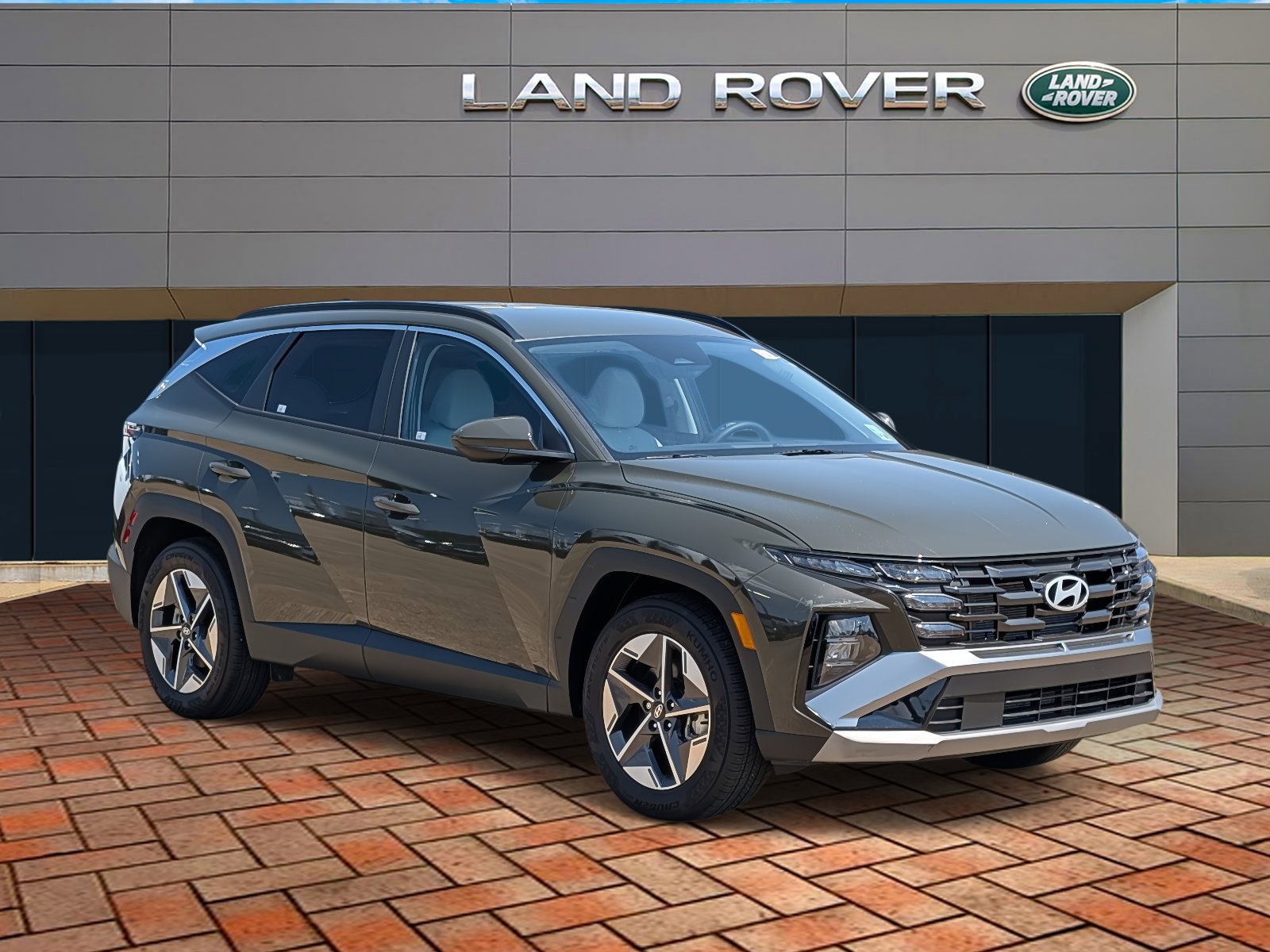 2025 Hyundai Tucson SEL photo 3