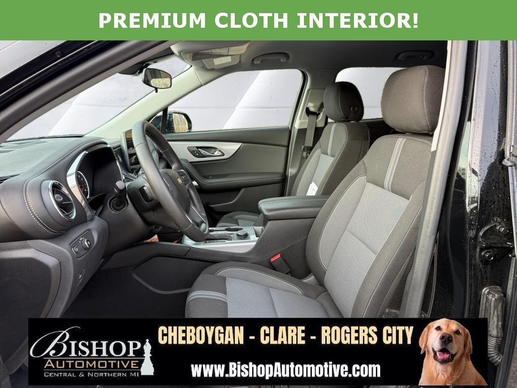 2023 Chevrolet Blazer 2LT photo 3