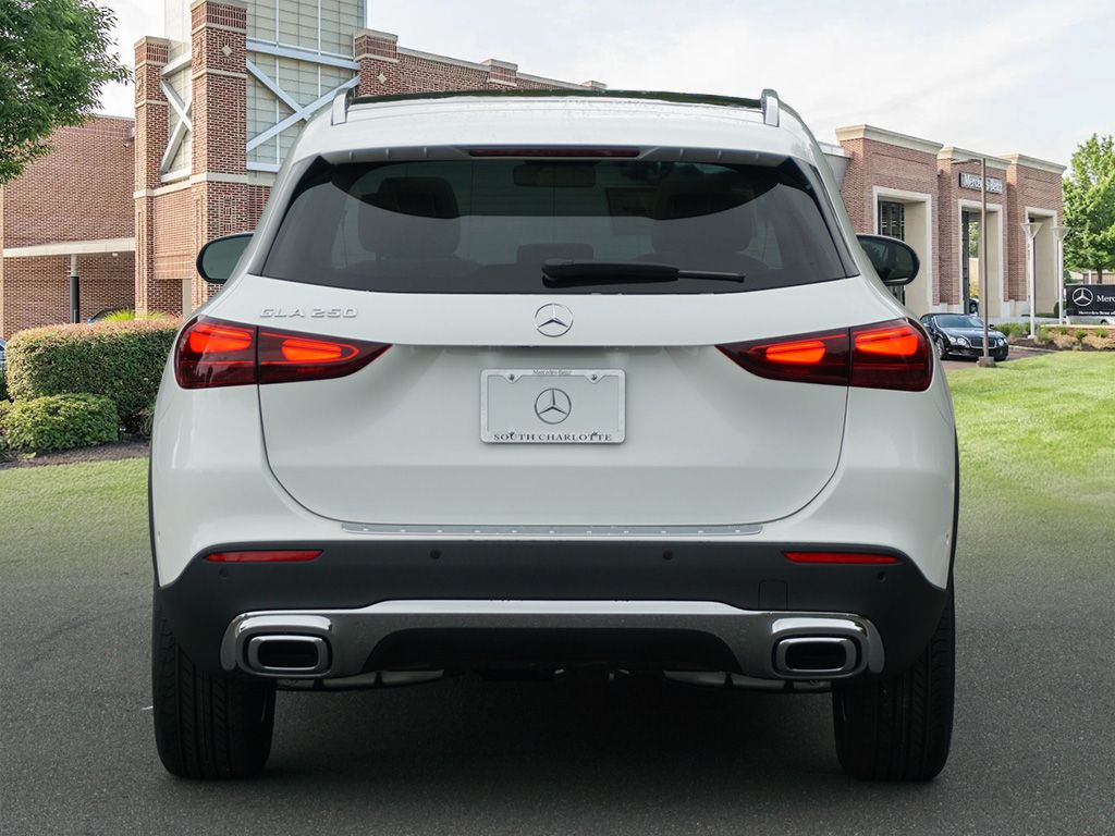 2026 Mercedes Benz GLA 250 photo 4