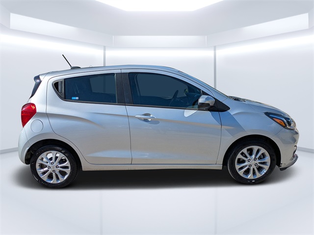 2021 Chevrolet Spark 1LT photo 2