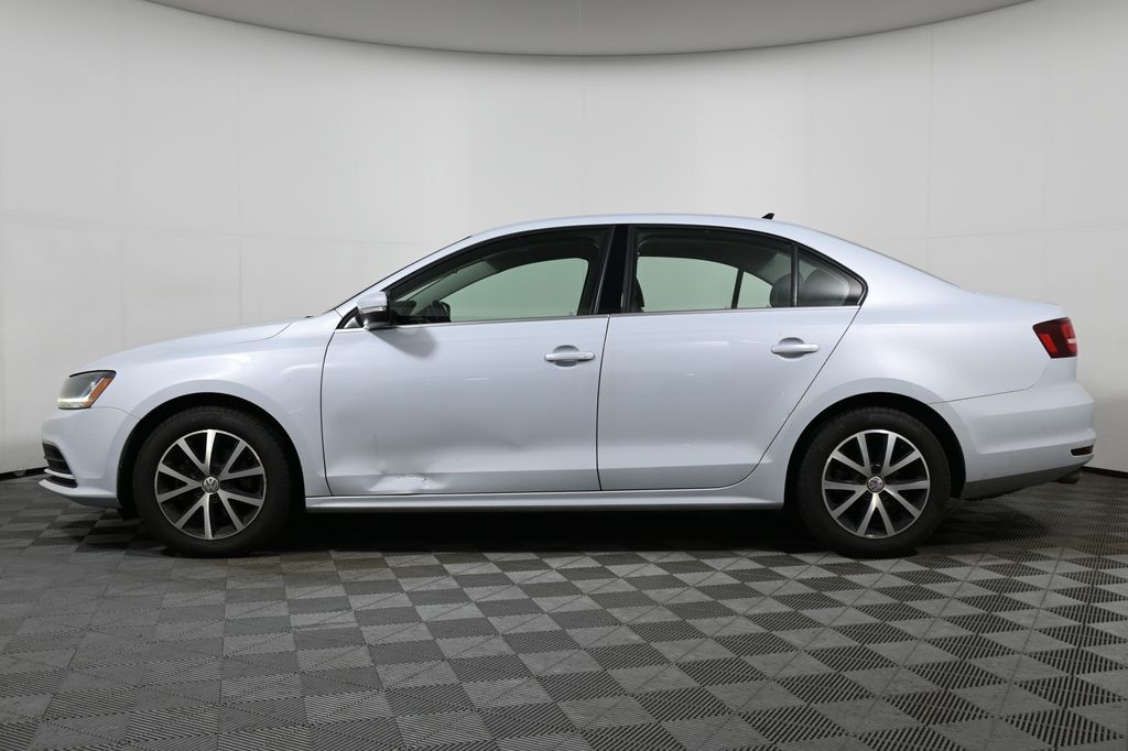 Used 2017 Volkswagen Jetta SE with VIN 3VWDB7AJ3HM404704 for sale in Warwick, RI